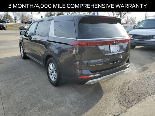 2022 Kia Carnival LXS
