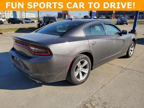 2016 Dodge Charger SXT