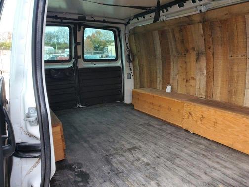 2018 GMC Savana 2500 Work Van