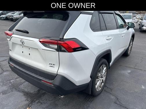 2023 Toyota RAV4 XLE Premium