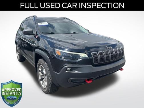 Diamond Black 2019 Jeep Cherokee Trailhawk