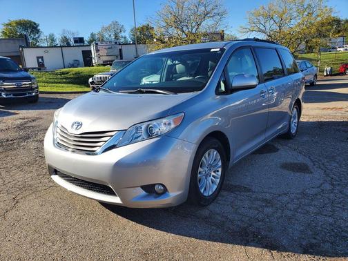 2015 Toyota Sienna XLE