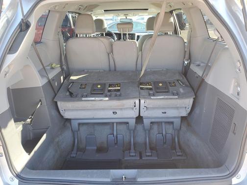 2015 Toyota Sienna XLE