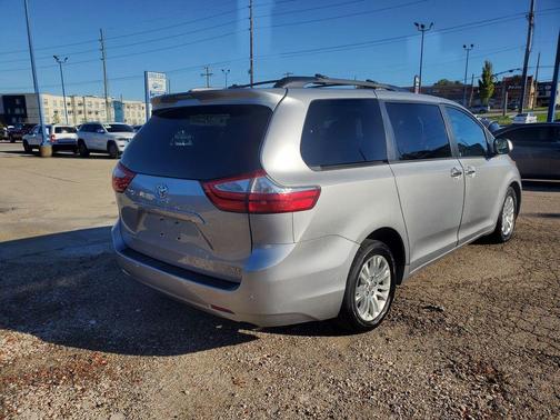 2015 Toyota Sienna XLE