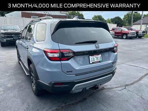 Sonic Gray Pearl 2024 Honda Pilot TrailSport