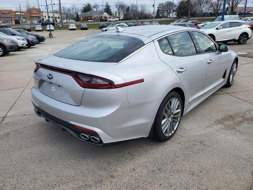 2018 Kia Stinger Base