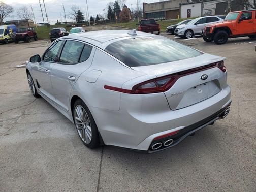 2018 Kia Stinger Base