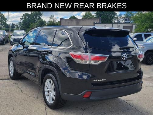 Attitude Black Metallic 2014 Toyota Highlander LE