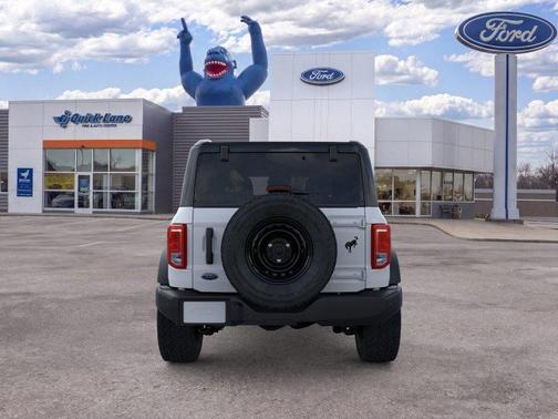 Oxford White 2026 Ford Bronco Big Bend