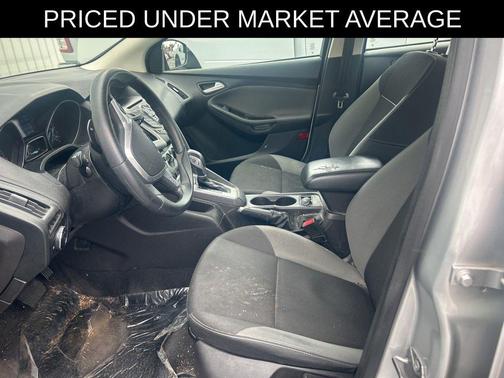 Ingot Silver 2014 Ford Focus SE