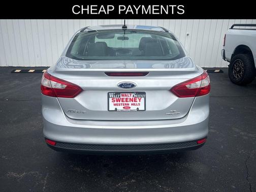 Ingot Silver 2014 Ford Focus SE