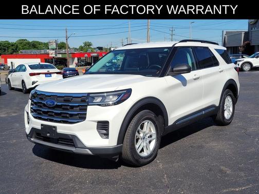 White Metallic 2025 Ford Explorer Active