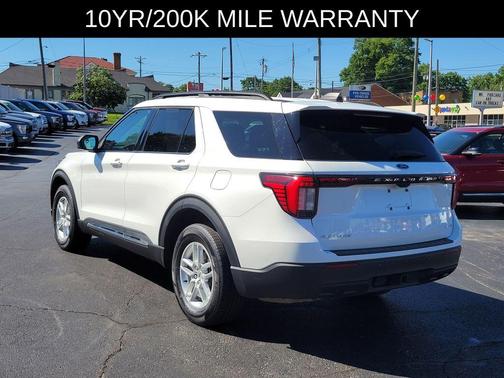 White Metallic 2025 Ford Explorer Active