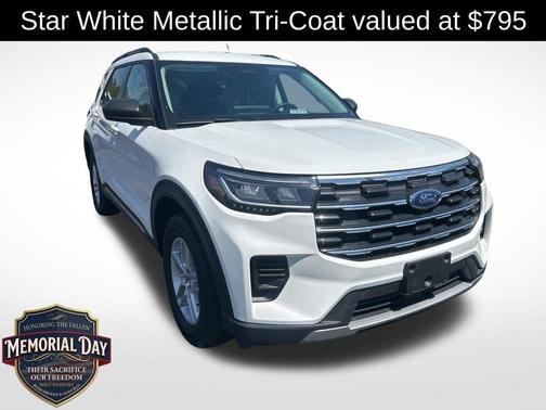 White Metallic 2025 Ford Explorer Active