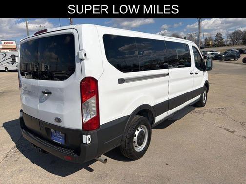 2022 Ford Transit-350 XL