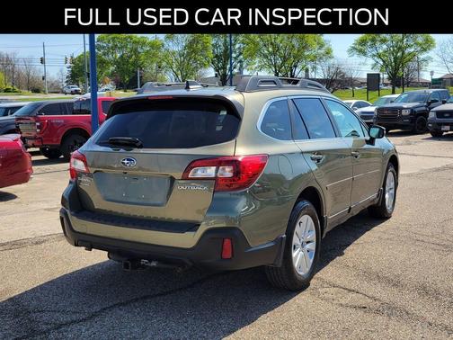 Wilderness Green Metallic 2018 Subaru Outback 2.5i Premium