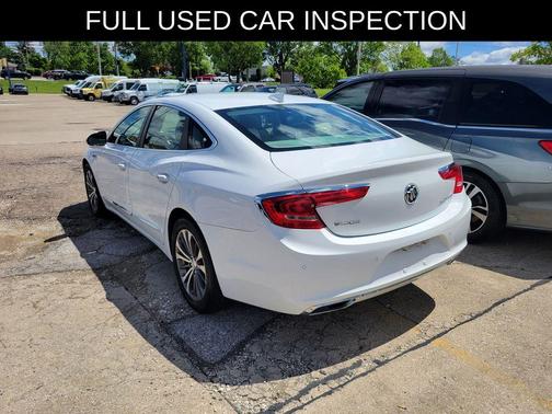 Summit White 2017 Buick LaCrosse Essence