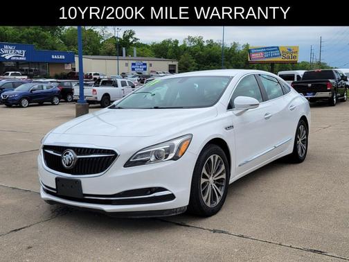 Summit White 2017 Buick LaCrosse Essence