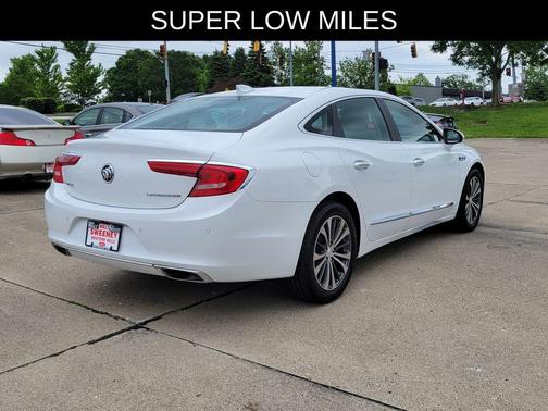 Summit White 2017 Buick LaCrosse Essence