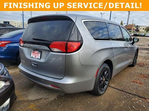 2017 Chrysler Pacifica Touring