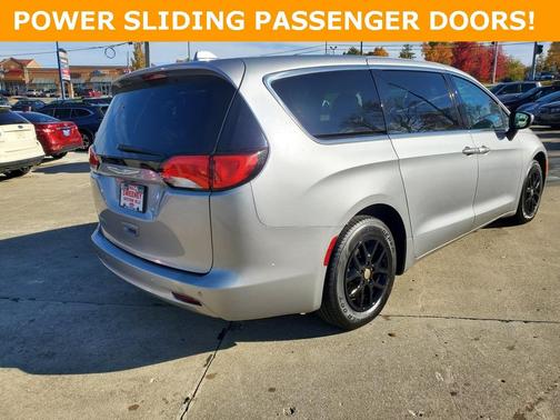 2017 Chrysler Pacifica Touring