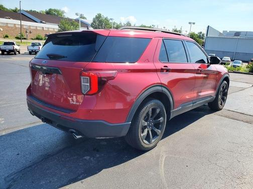 2023 Ford Explorer ST-Line