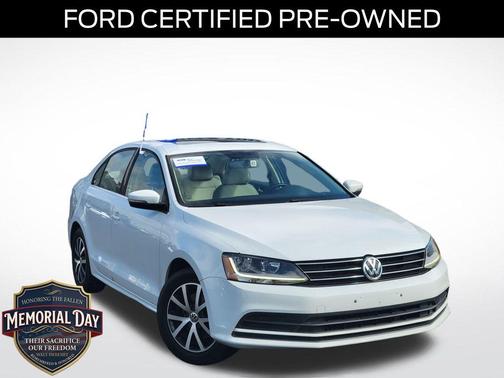 Pure White 2017 Volkswagen Jetta 1.4T SE