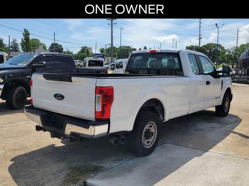 Oxford White 2017 Ford F-350 XL