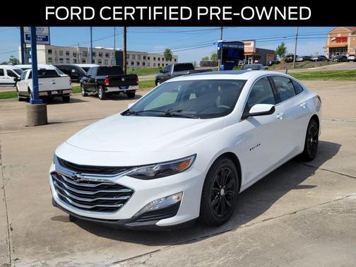 Summit White 2019 Chevrolet Malibu LT