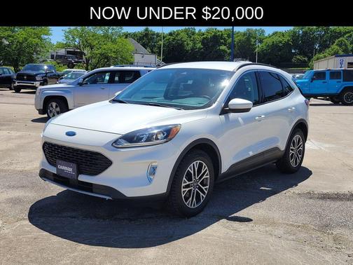 White Metallic 2020 Ford Escape SEL