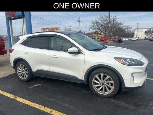 2022 Ford Escape Titanium