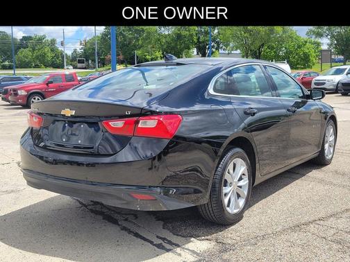 Mosaic Black Metallic 2025 Chevrolet Malibu LT