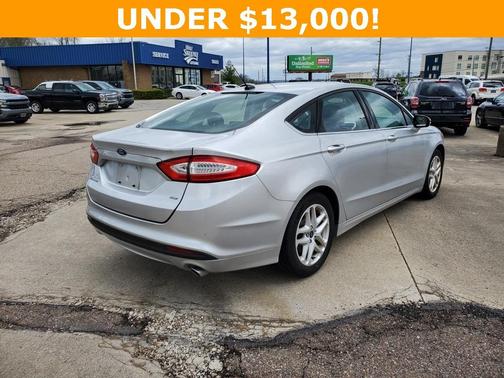 2014 Ford Fusion SE