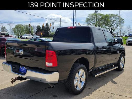 Brilliant Black Crystal Pearlcoat 2019 RAM 1500 Classic Tradesman