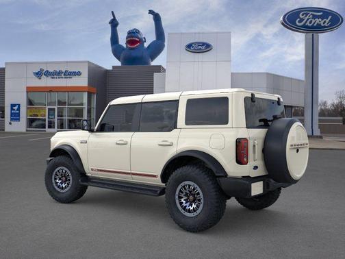 Wimbledon White 2026 Ford Bronco Outer Banks