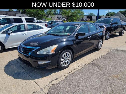 Super Black 2014 Nissan Altima 2.5 S