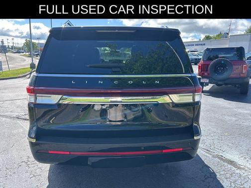Black Metallic 2024 Lincoln Navigator Reserve
