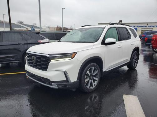 2023 Honda Pilot Touring