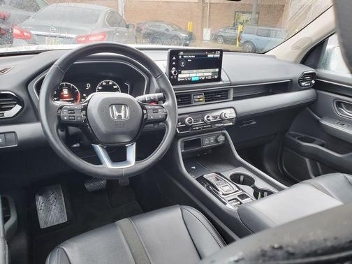 2023 Honda Pilot Touring