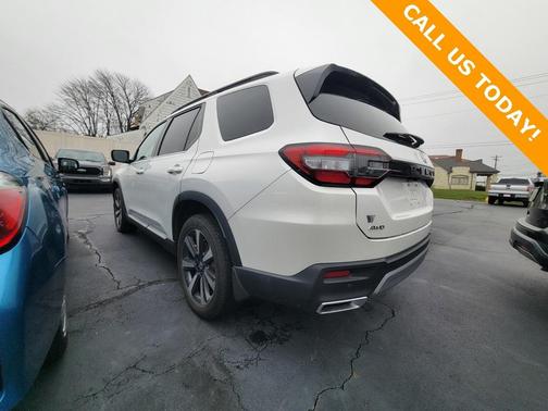 2023 Honda Pilot Touring