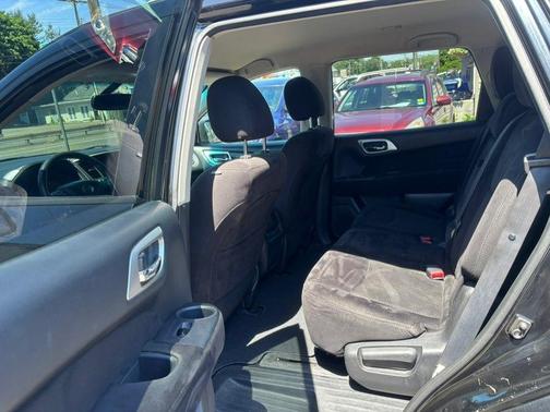 Magnetic Black 2015 Nissan Pathfinder SL