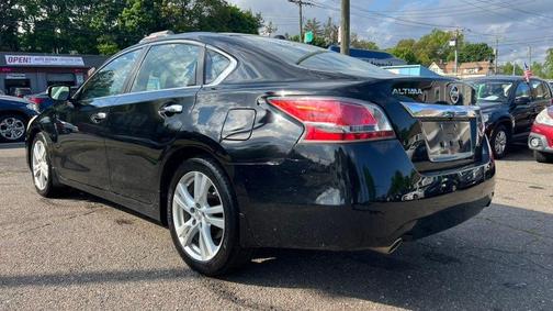 Super Black 2015 Nissan Altima 3.5 SL