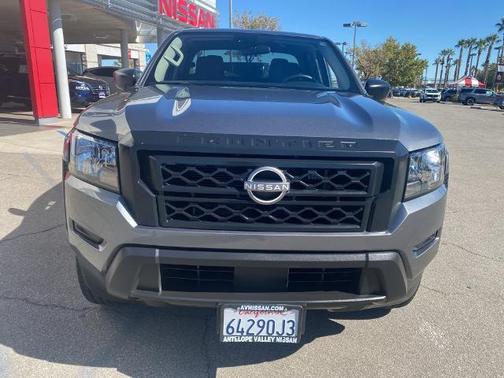 2022 Nissan Frontier S
