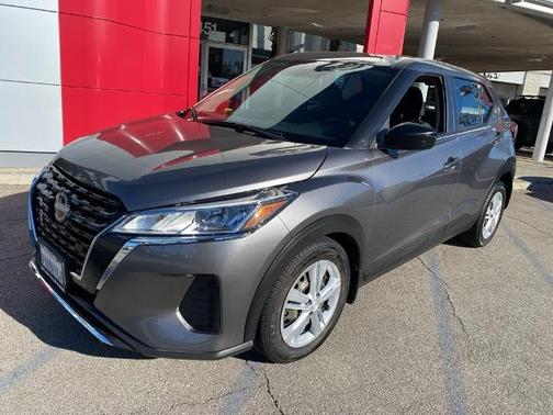 2022 Nissan Kicks S