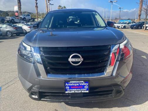 2024 Nissan Pathfinder S