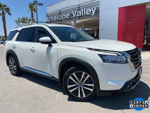 2022 Nissan Pathfinder Platinum