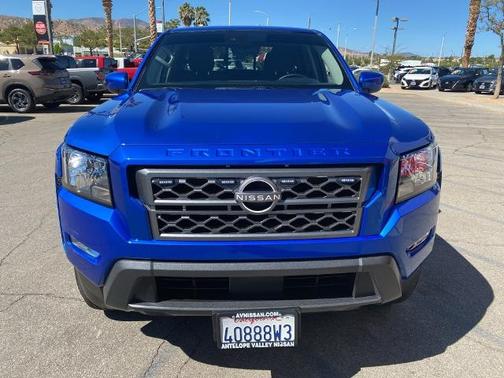 2024 Nissan Frontier SV