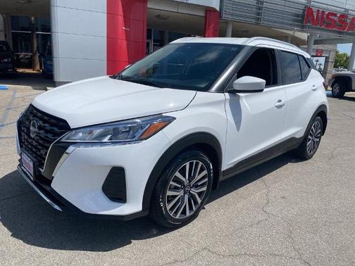 2022 Nissan Kicks SV
