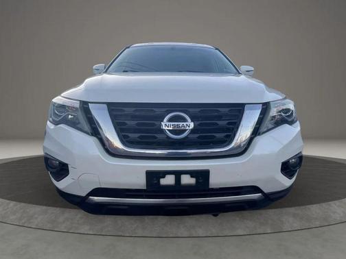 2017 Nissan Pathfinder SL