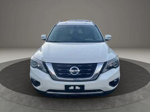 2017 Nissan Pathfinder SL